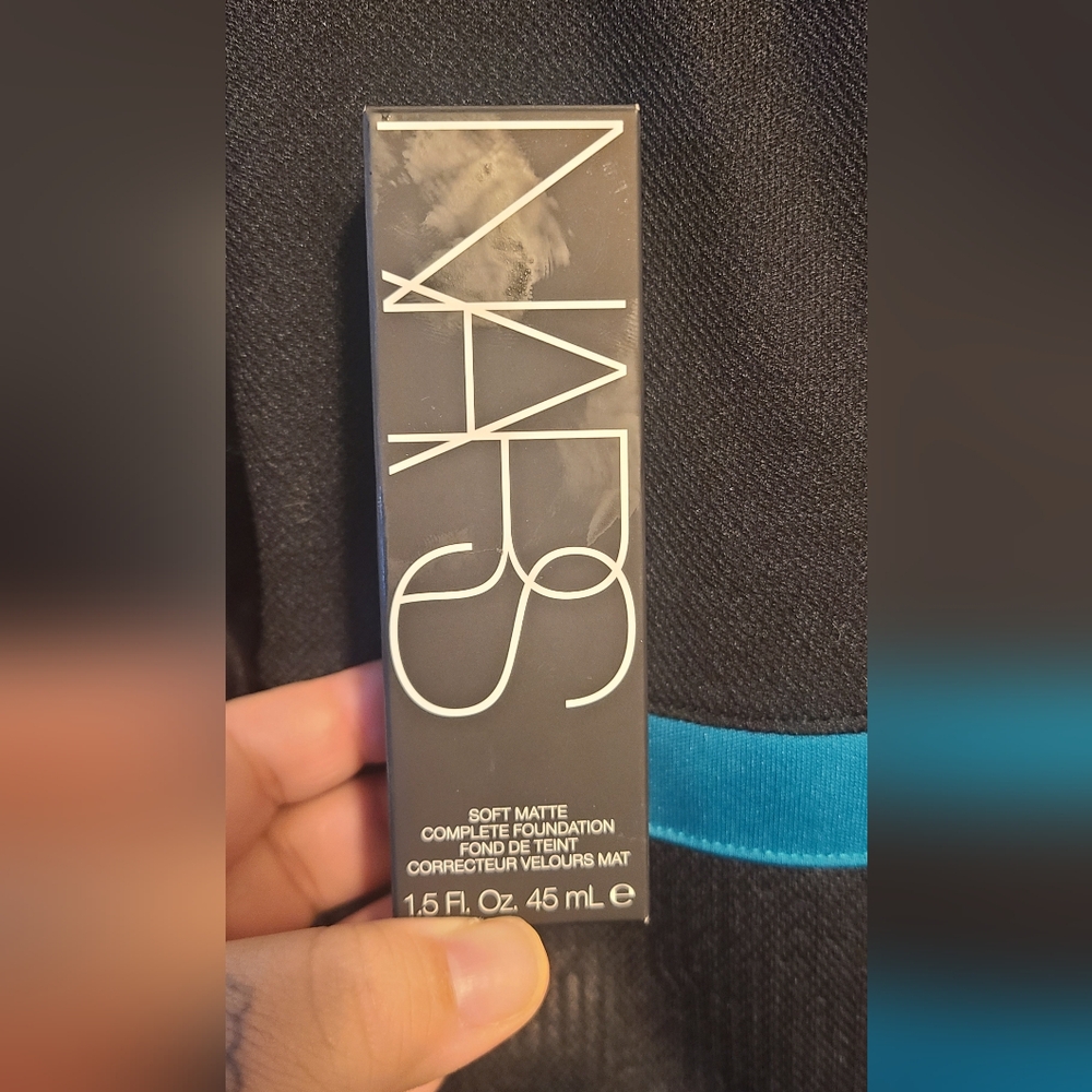 Nars foundation